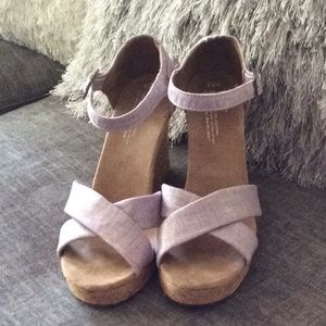 Toms wedges